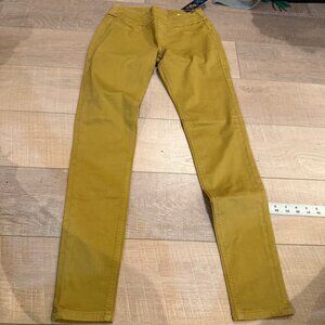 RUBBERBAND STRETCH WOMENS NEW HONEY YELLOW SKINNY PANTS NEW 26 3/4 PENELOPE